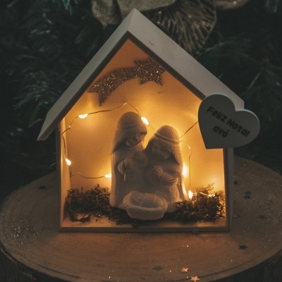 Presépio em Gesso com Casinha