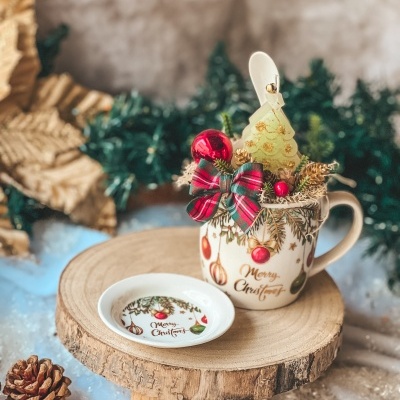 Caneca com vela arvore