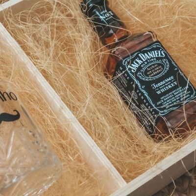 Caixa whiskey convite padrinho