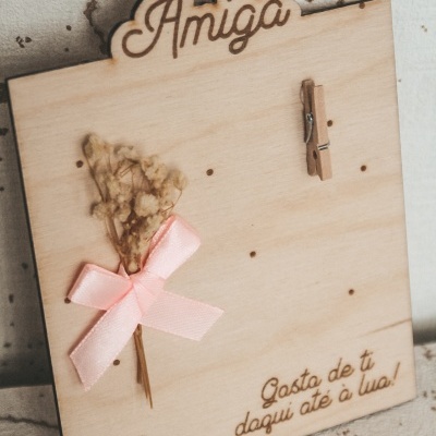 Iman amiga gosto de ti daqui até a lua