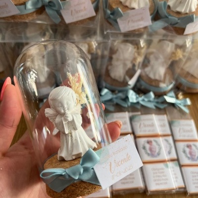 Lembrança campânula anjo com flor verde