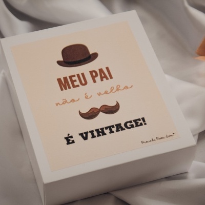 Caixa "meu pai não é velho"..