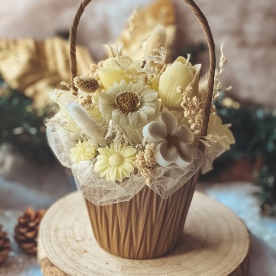 Cesta flores amarela