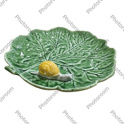 Prato decorativo cerâmica verde em formato de folha com caracol amarelo