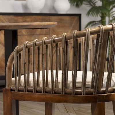 POLTRONA RATTAN MADEIRA COM ALMOFADA BEGE 60x56x76 CM POLTRONA RATTAN MADEIRA COM ALMOFADA BEGE 60x56x76 CM