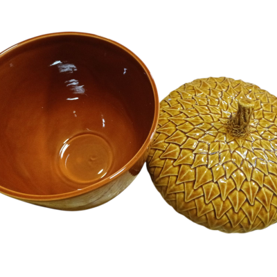 Tigela em cerâmica castanha com tampa amarela texturizada