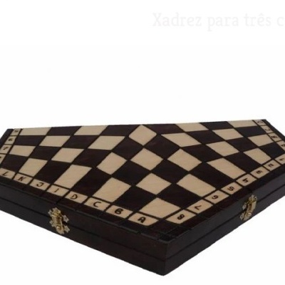 Xadrez para 3 em Madeira