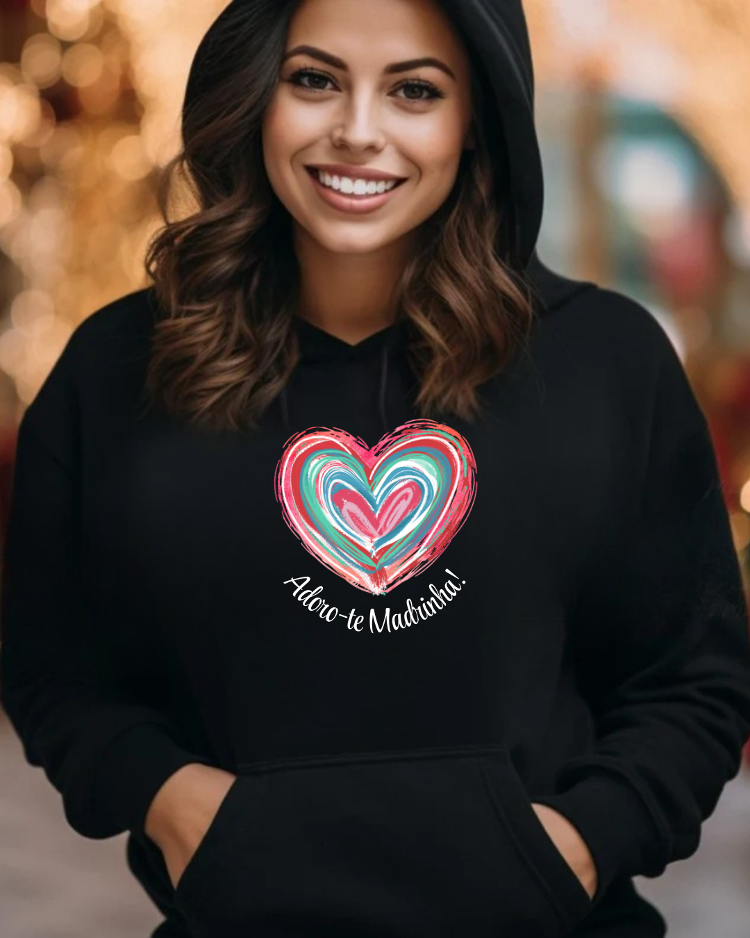 Hoodie preto com coração colorido e texto 