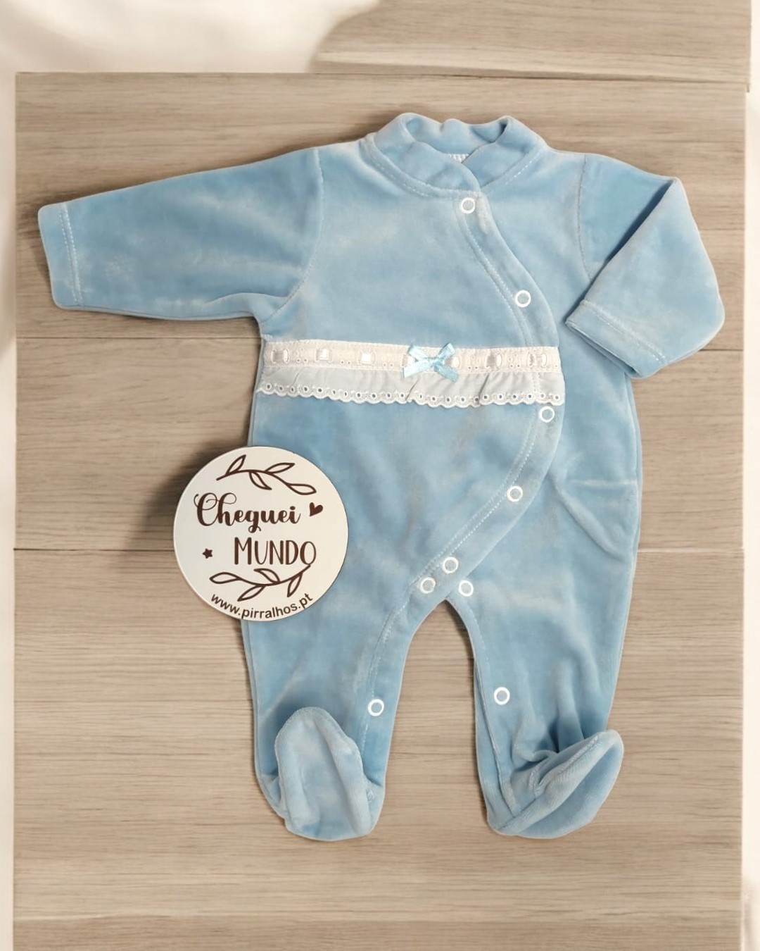 Babygrow de veludo Bordado inglês