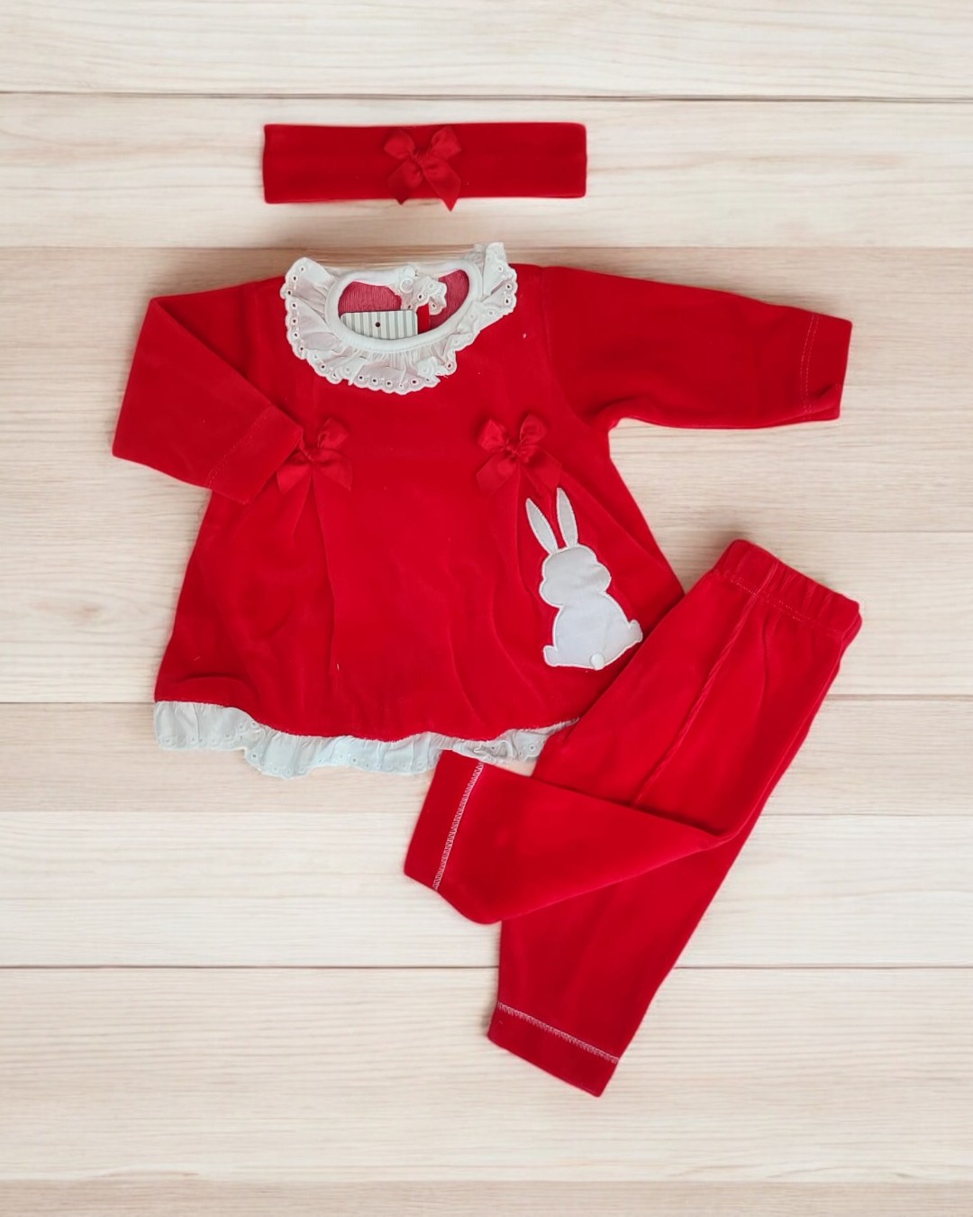 Conjunto de três peças de veludo Coelhinho