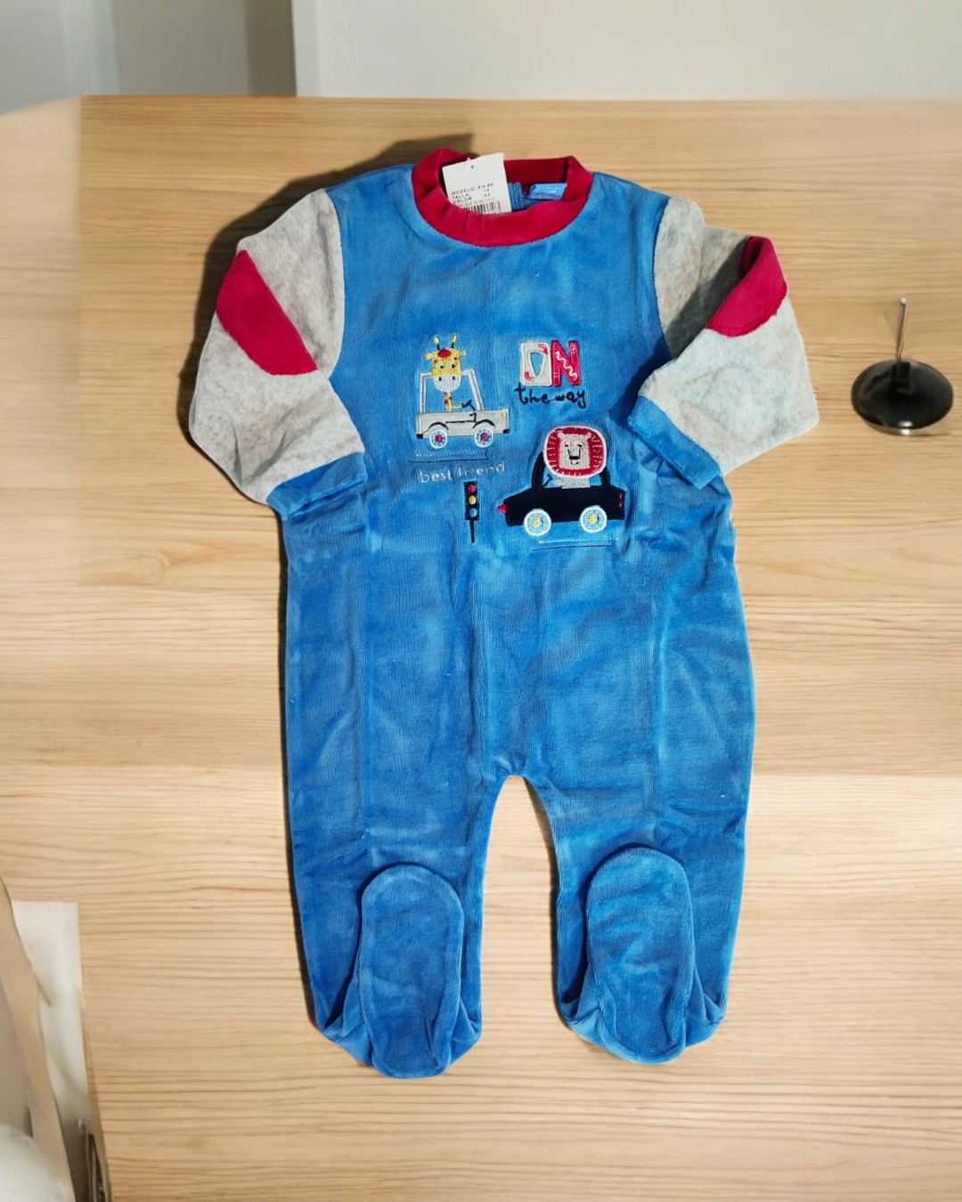 Babygrow de veludo On the way