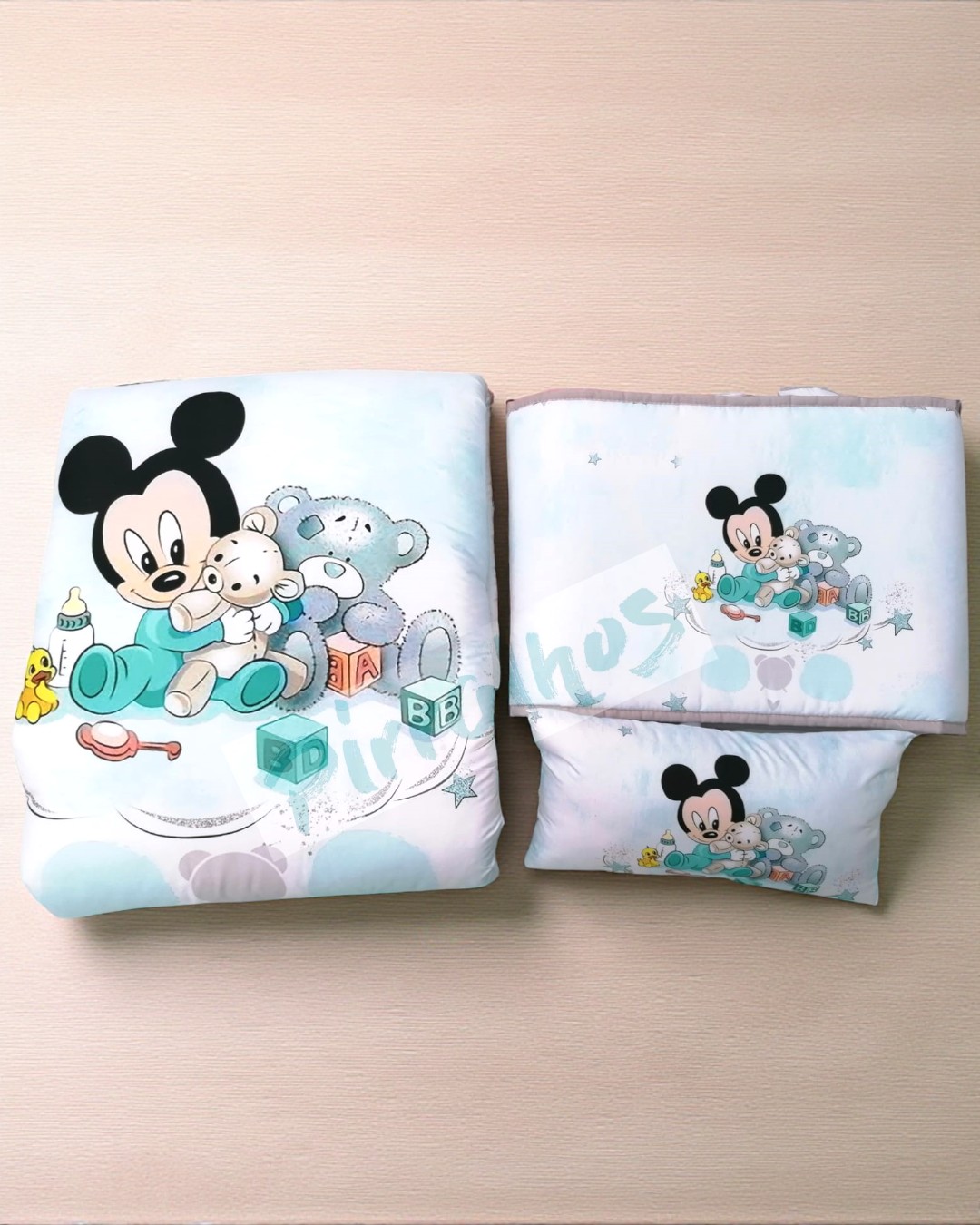 Conjunto de roupa de bebé com estampado Disney do Mickey e ursinhos