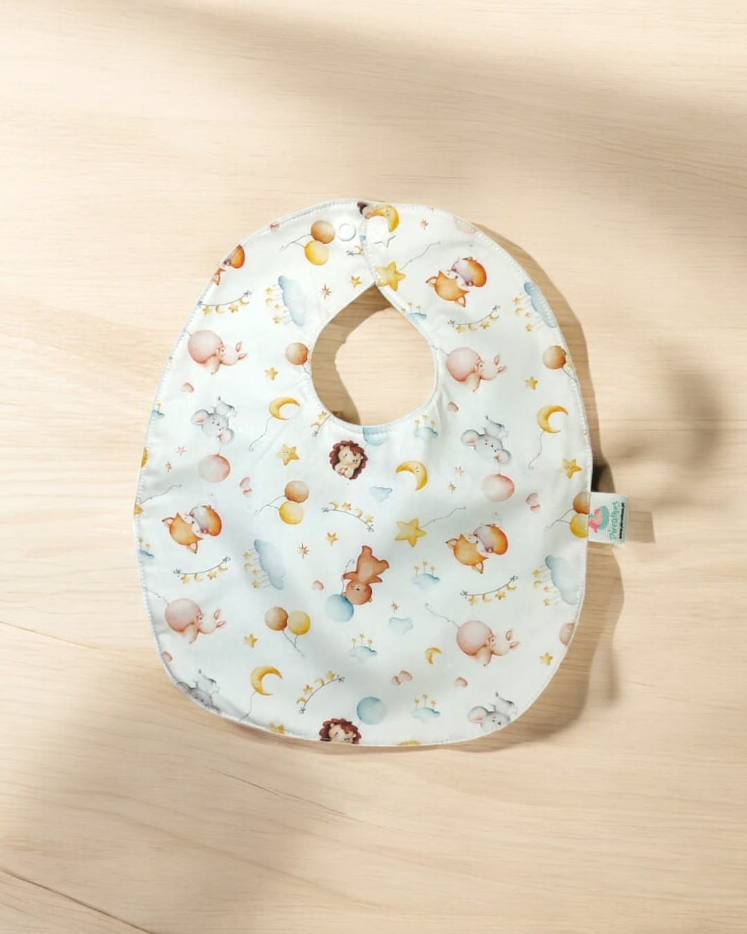 Babete impermeável Luas, estrelas e nuvens