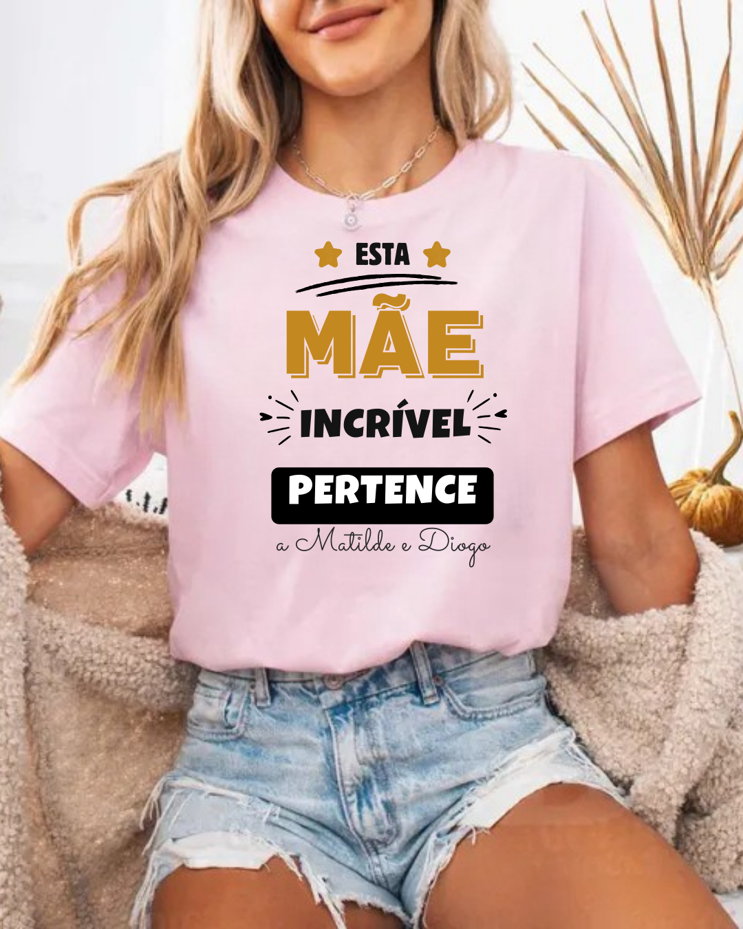 T-shirt - Esta Mãe incrível pertence a...