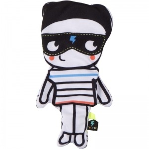 Pelúcia personagem com máscara preta e roupa listrada