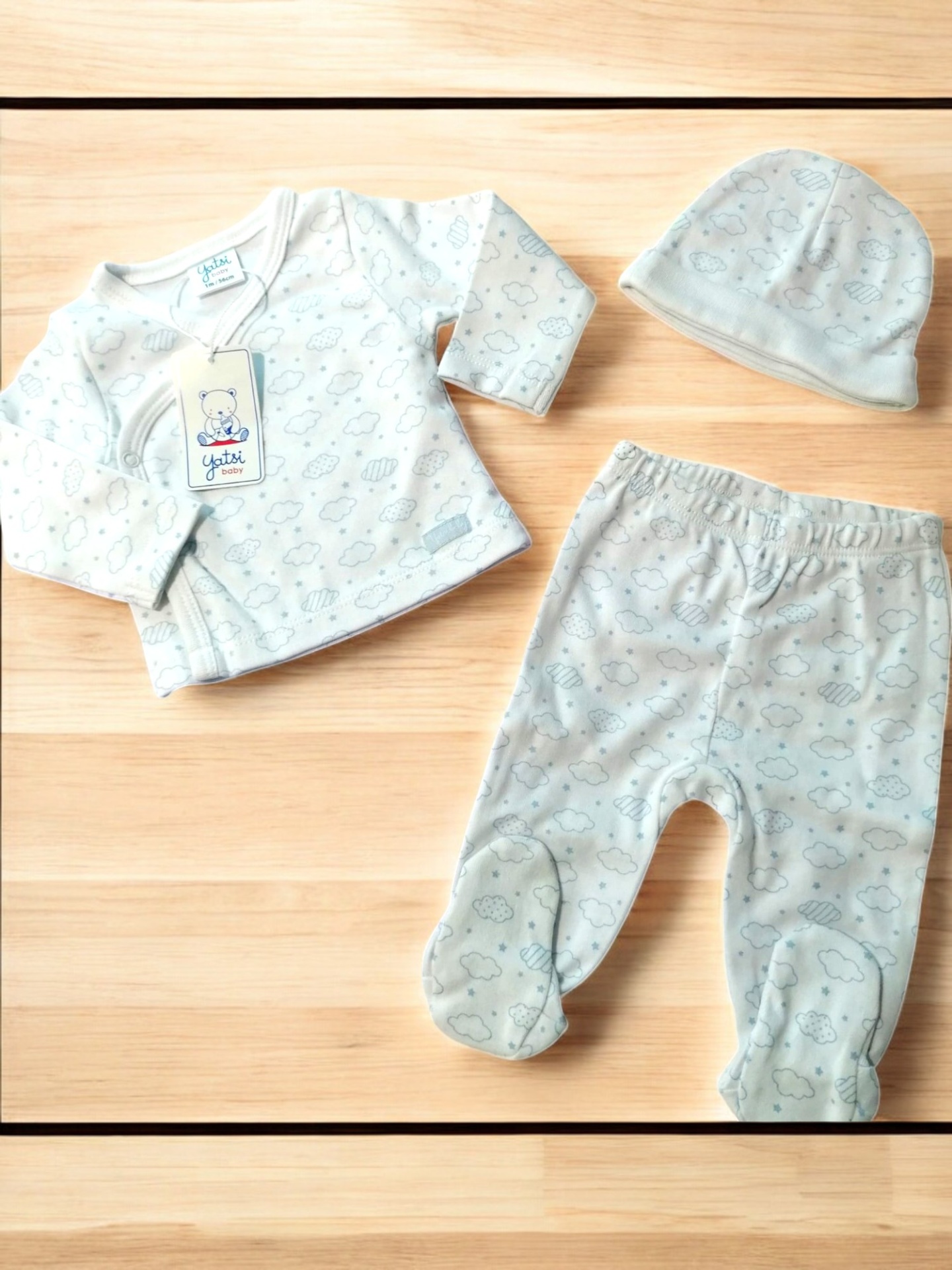 Chambre, calça interior e gorro Nuvens azul