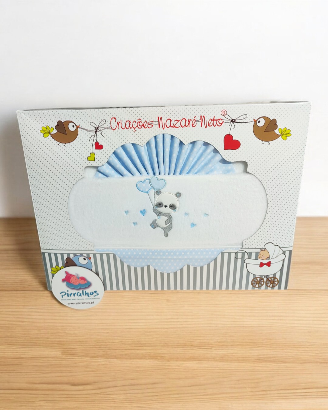 Conjunto lençóis de coralina (térmicos) Panda com corações -  NEXT TO ME/ alcofa