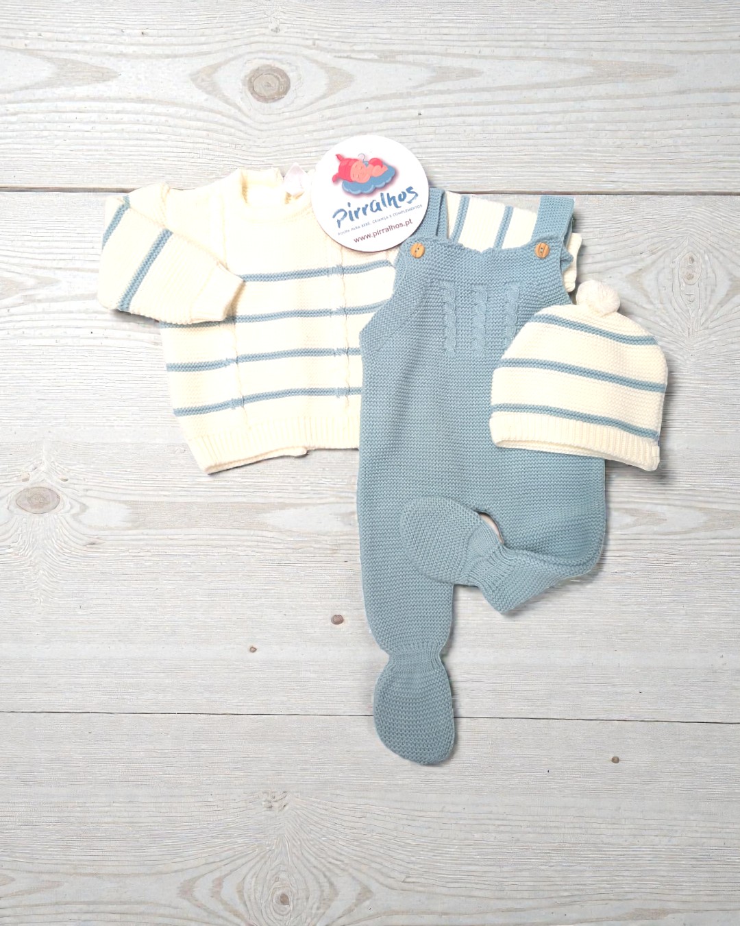 Conjunto de jardineira de malha riscas