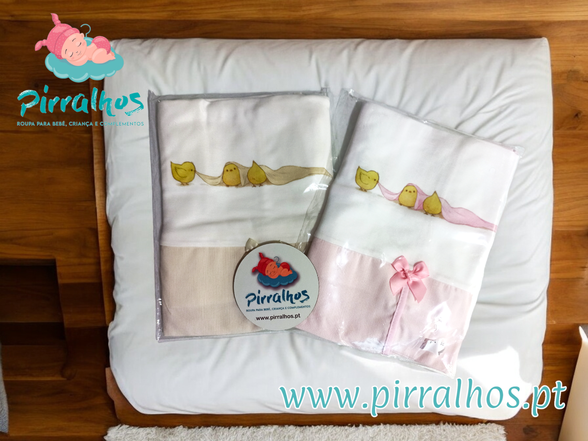 Tapa Ovo aberto ao meio Passarinhos