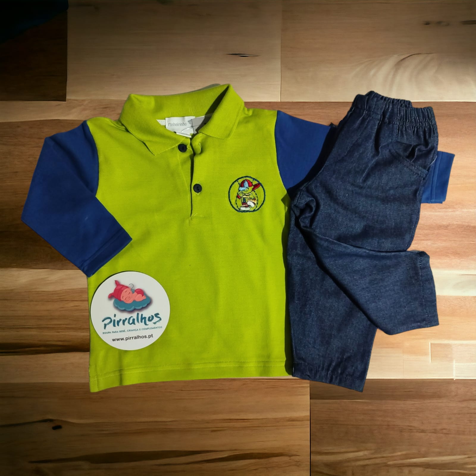 Conjunto Polo com calça de ganga