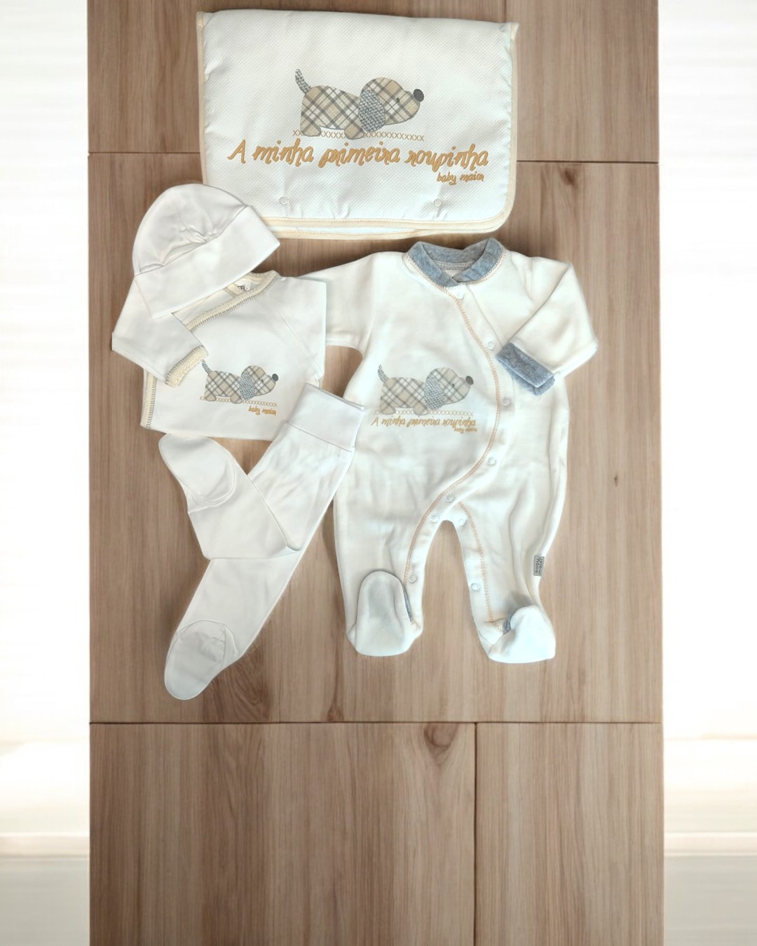 Conjunto de primeira roupa de veludo Cão fofinho