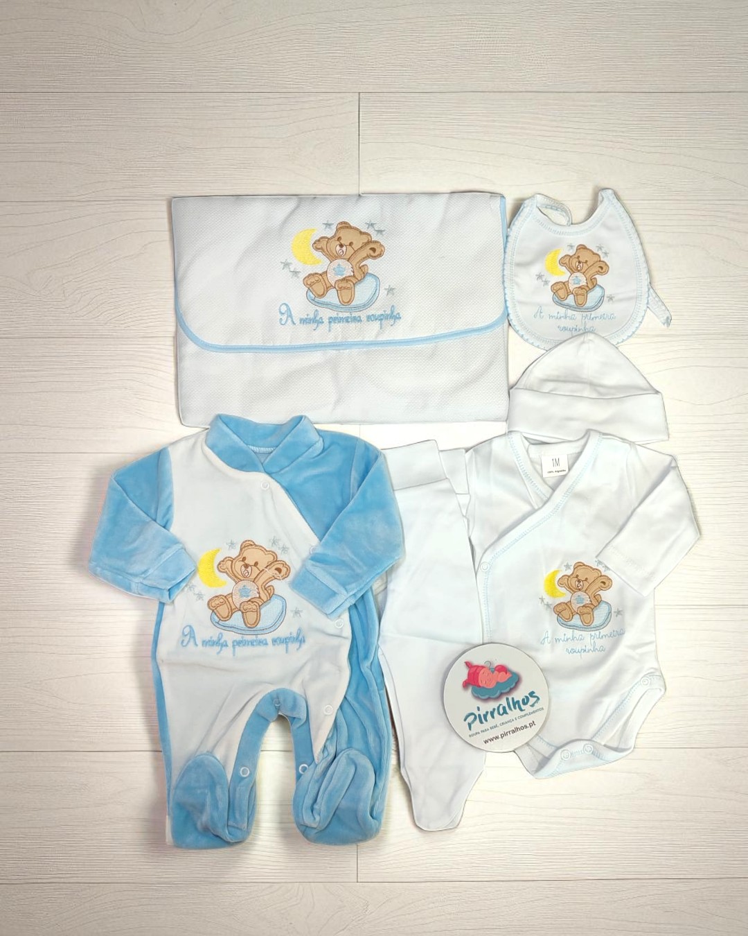 Conjunto de primeira roupa de veludo Ursinho Feliz