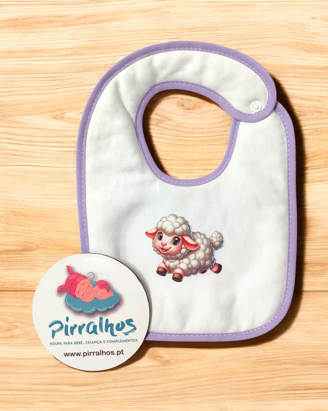 Babete impermeável Ovelhinha - 15 cores à escolha, Exclusivo Pirralhos