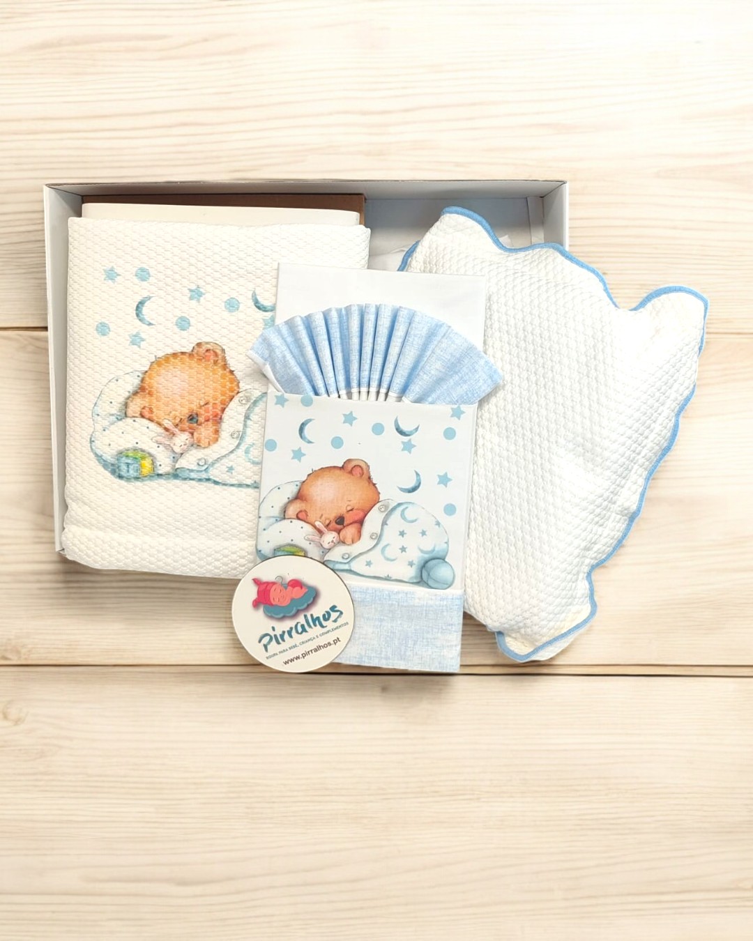 Conjunto de colcha e lençóis - Ursinho na cama