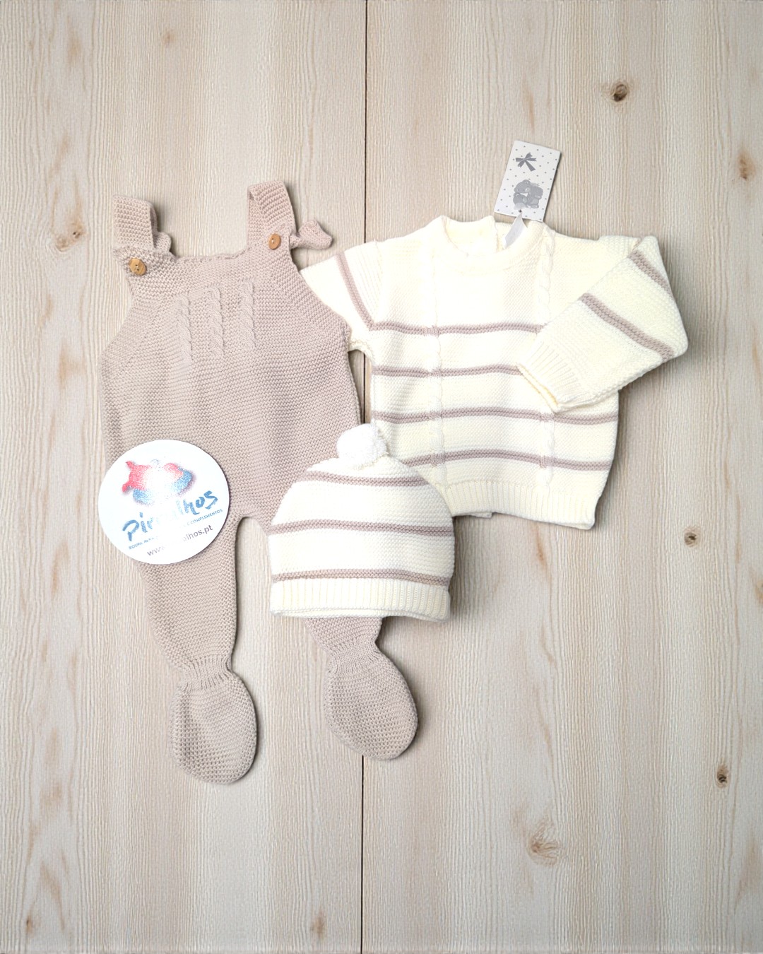 Conjunto de jardineira de malha riscas