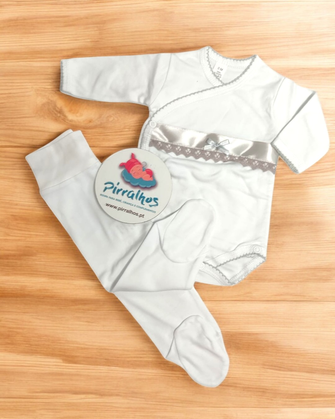 Body com calça sem carda simples com fita de cetim