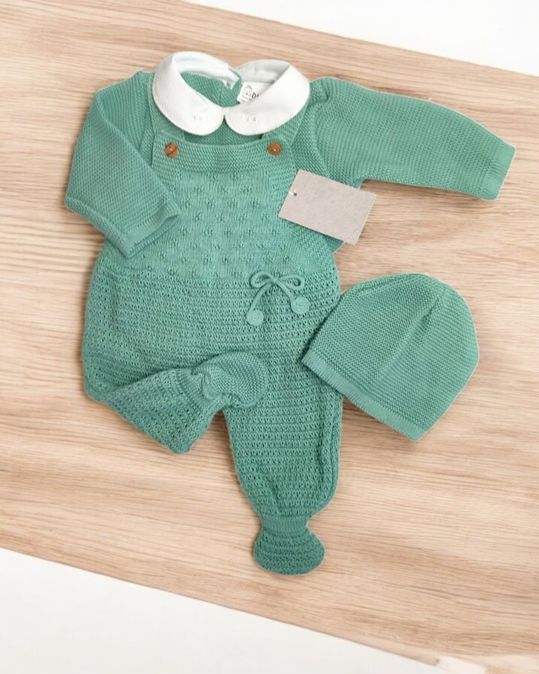 Conjunto de Jardineira Malha trabalhada com laço