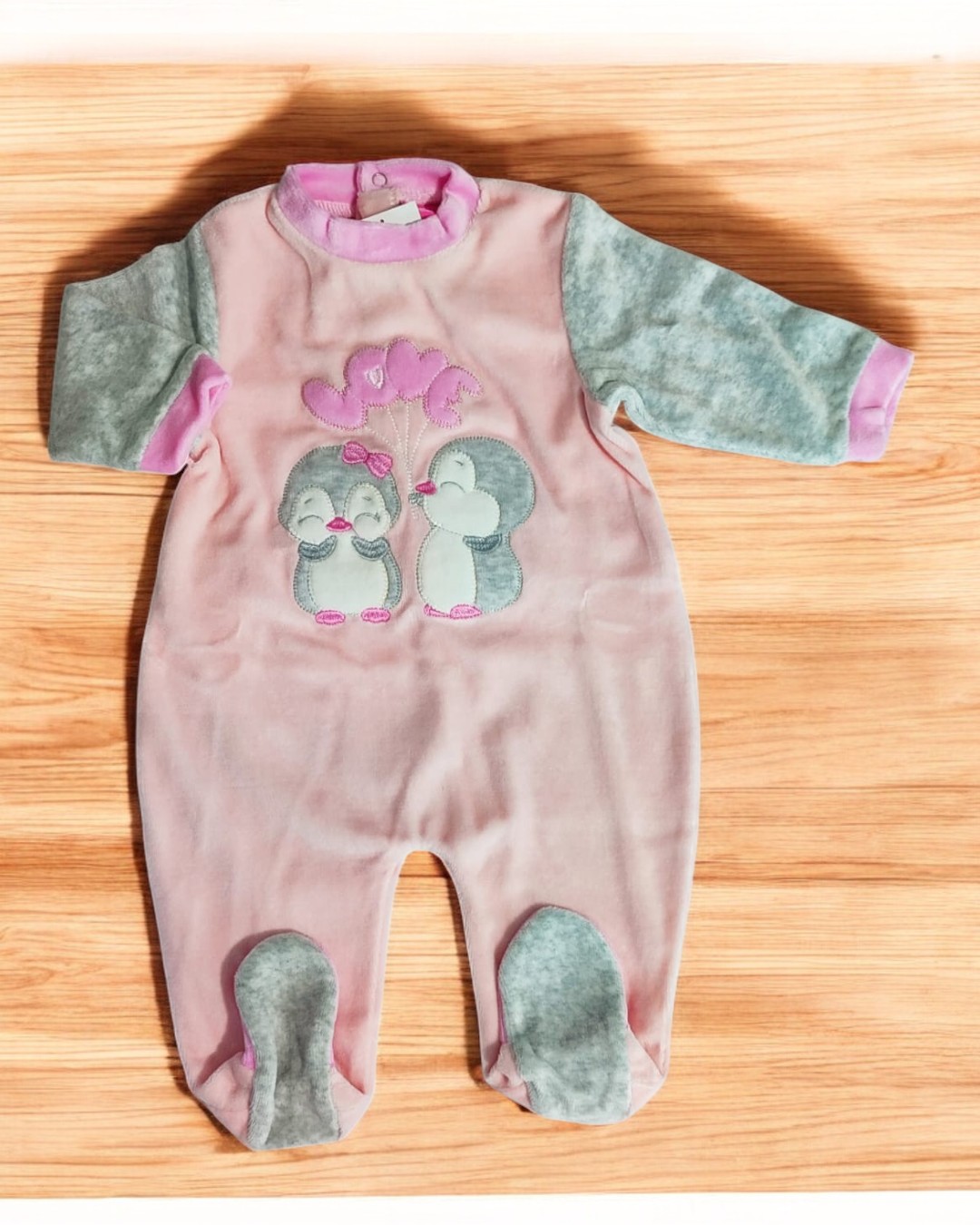 Babygrow de veludo Pinguins