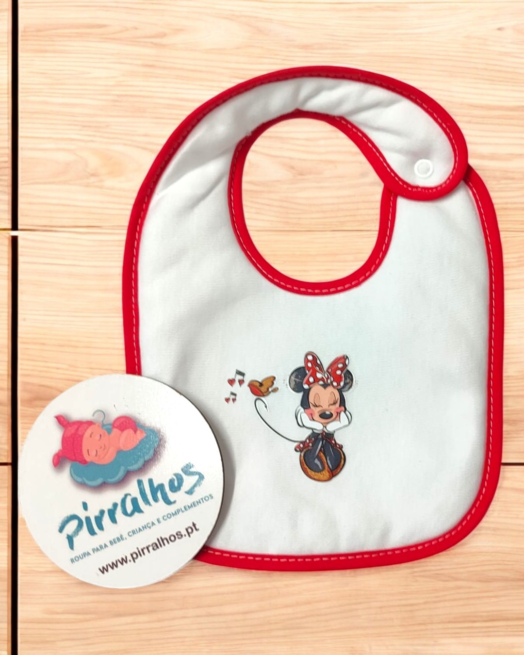 Babete impermeável Minnie Música - 15 cores à escolha, Exclusivo Pirralhos
