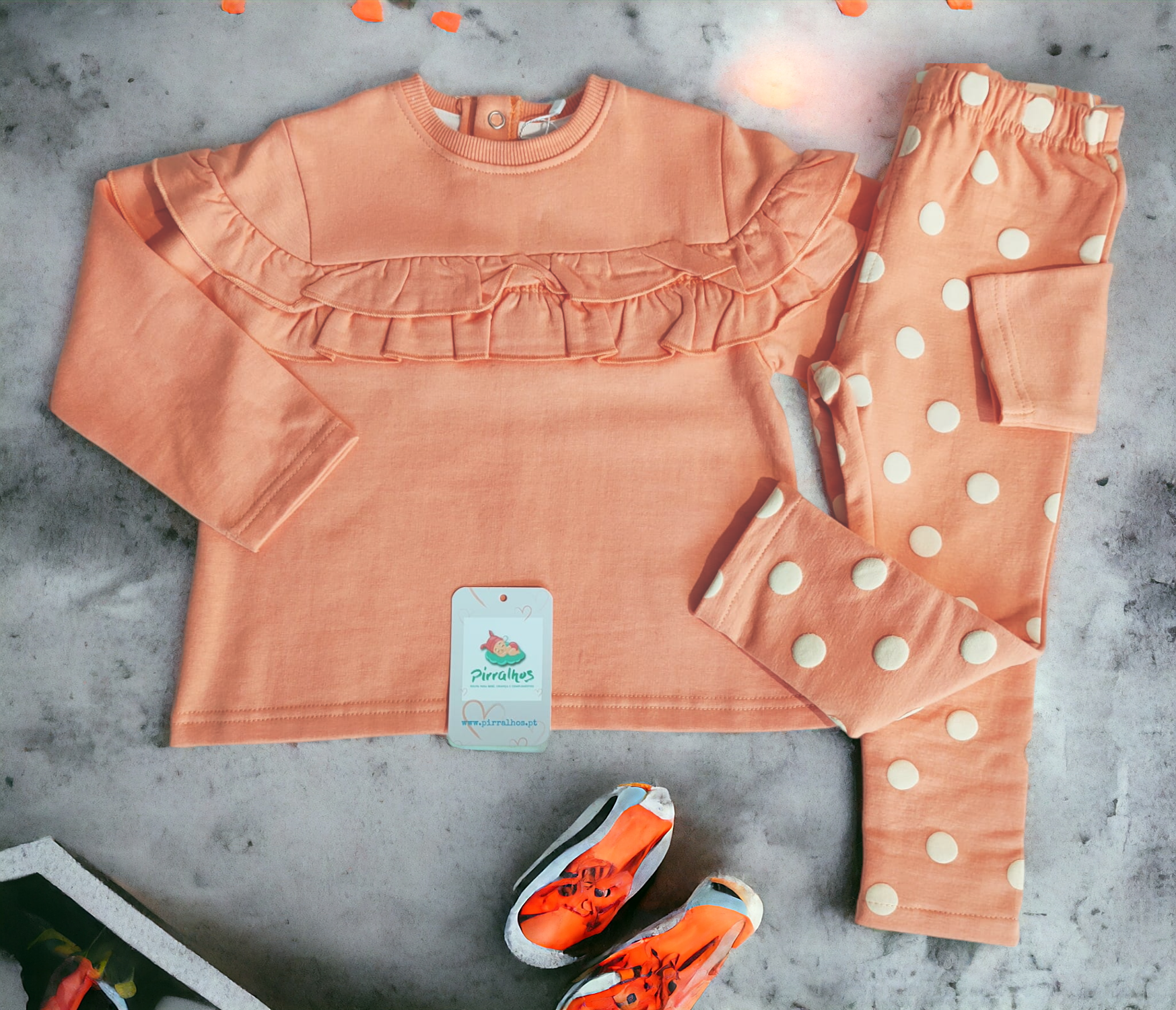 Conjunto cardado folho e bolinhas