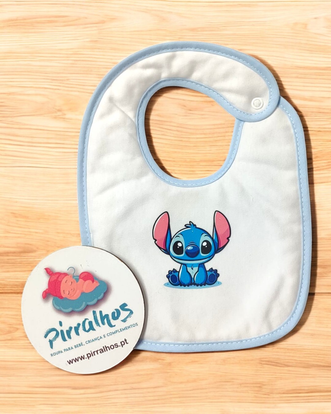 Babete impermeável Stitch - 15 cores à escolha, Exclusivo Pirralhos