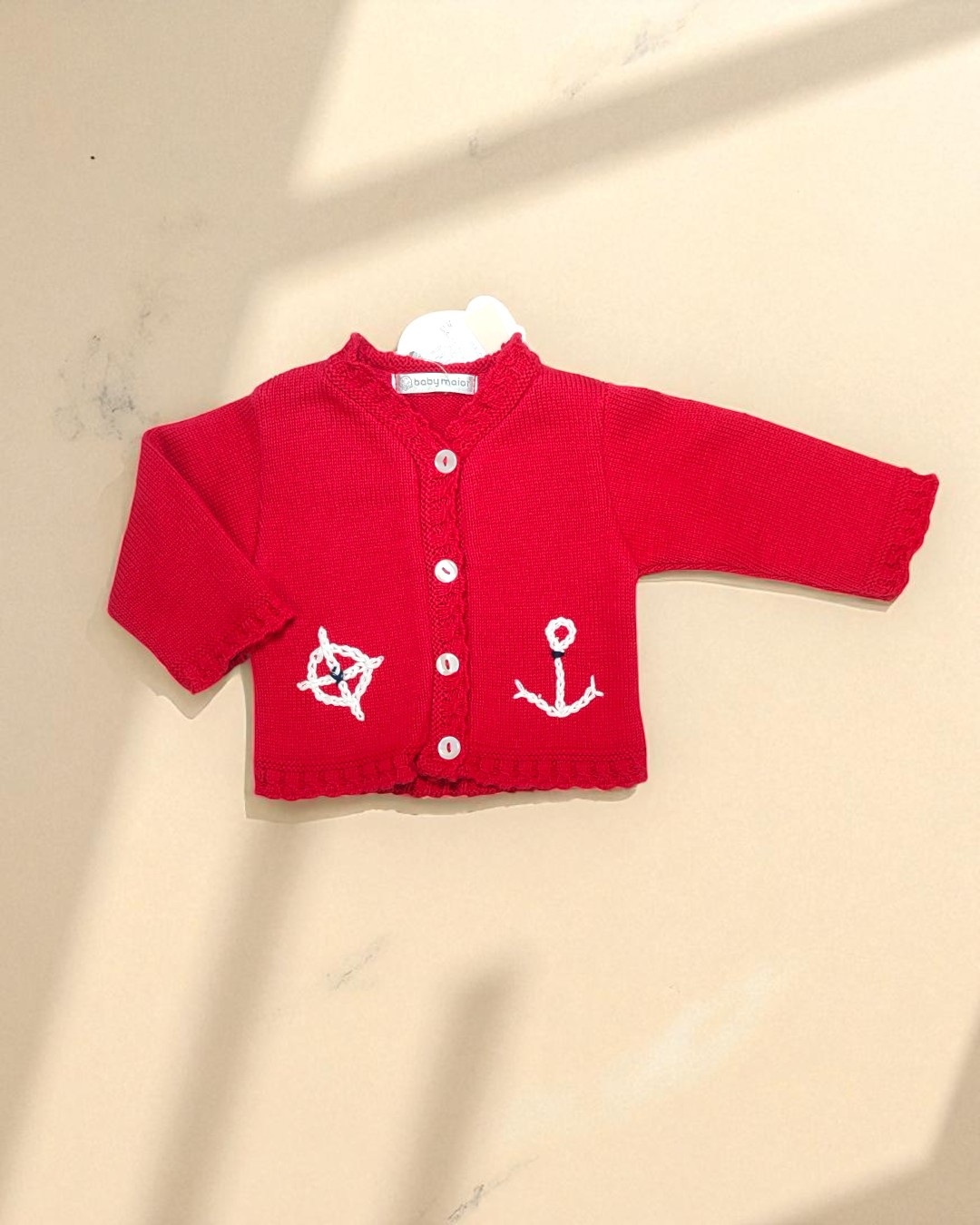 Camisola criança vermelha com botões e bordados brancos