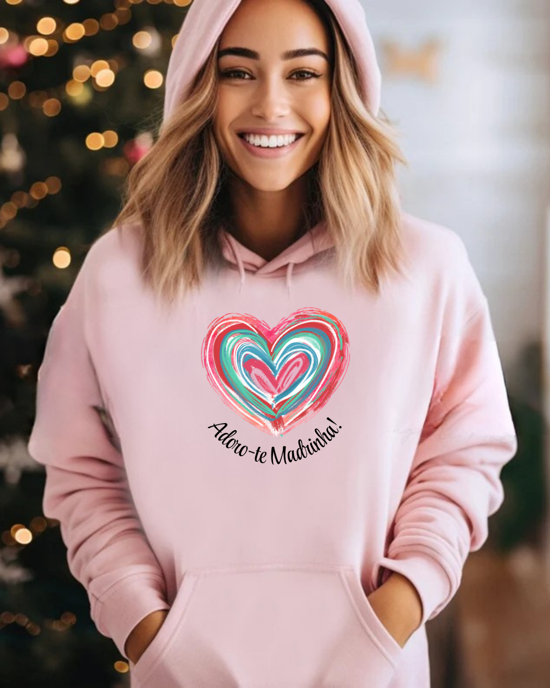Sweatshirt rosa com estampa de coração colorido e texto 'Adoro-te Madrinha!'