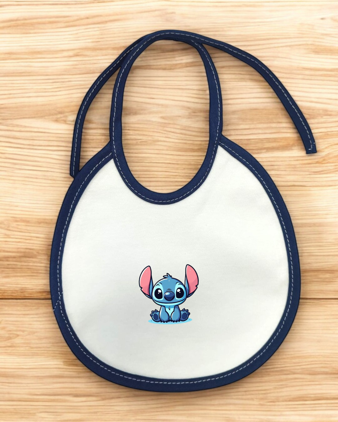 Babete impermeável redondo Stitch - 12 cores à escolha, Exclusivo Pirralhos