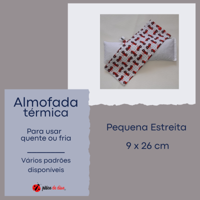 Almofada térmica pequena estreita com padrão de carrinhos vermelhos e pretos