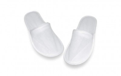 Chinelos descartáveis brancos