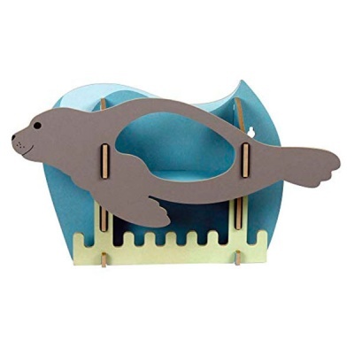 Estante organizadora azul e bege em forma de foca