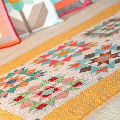 Livro | Lori Holt of Bee in my Bonnet - Prim & Proper