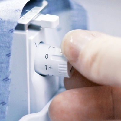 BERNINA | L 890 - Corte e Cose e Recobrimento BERNINA | L 890 - Corte e Cose e Recobrimento