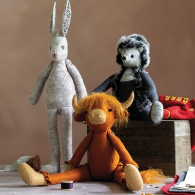Livro | Luna Lapin and Friends - Year of Making