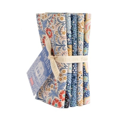 Tilda Fat-Quarter Bundle | Hometown - Blue and Cream