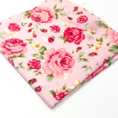 Retalho | Tecido Rosas - 25 cm x 110 cm