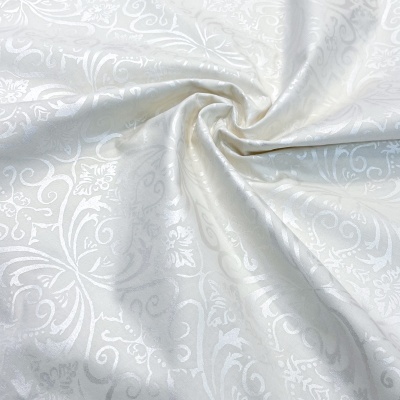 Tecido Branco com Padrão Metálico