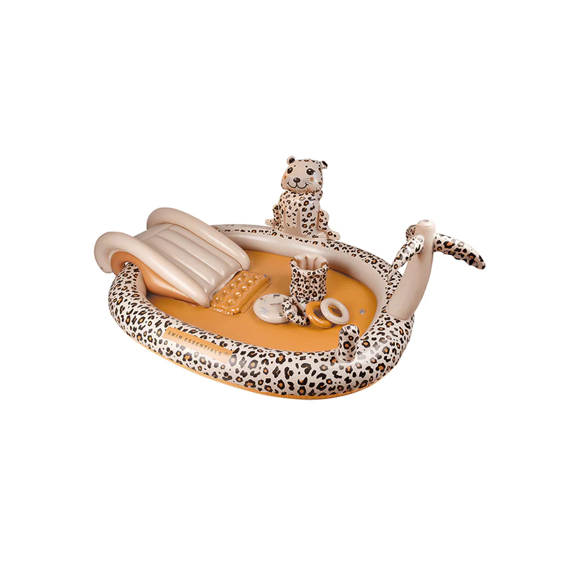 Piscina insuflável com padrão de leopardo e escorregador