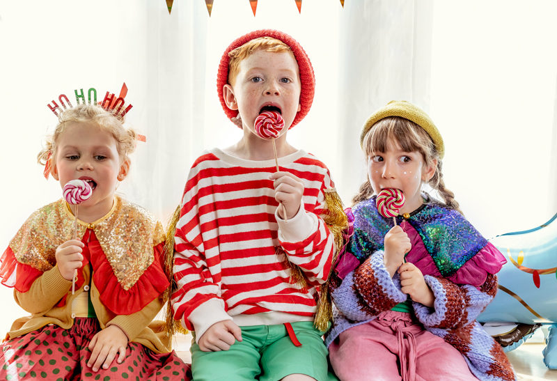 Gola de lantejoulas | Dourado e vermelho