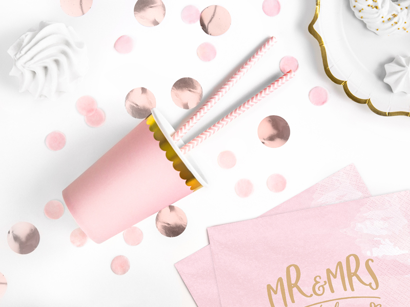 Copos rosa e dourado